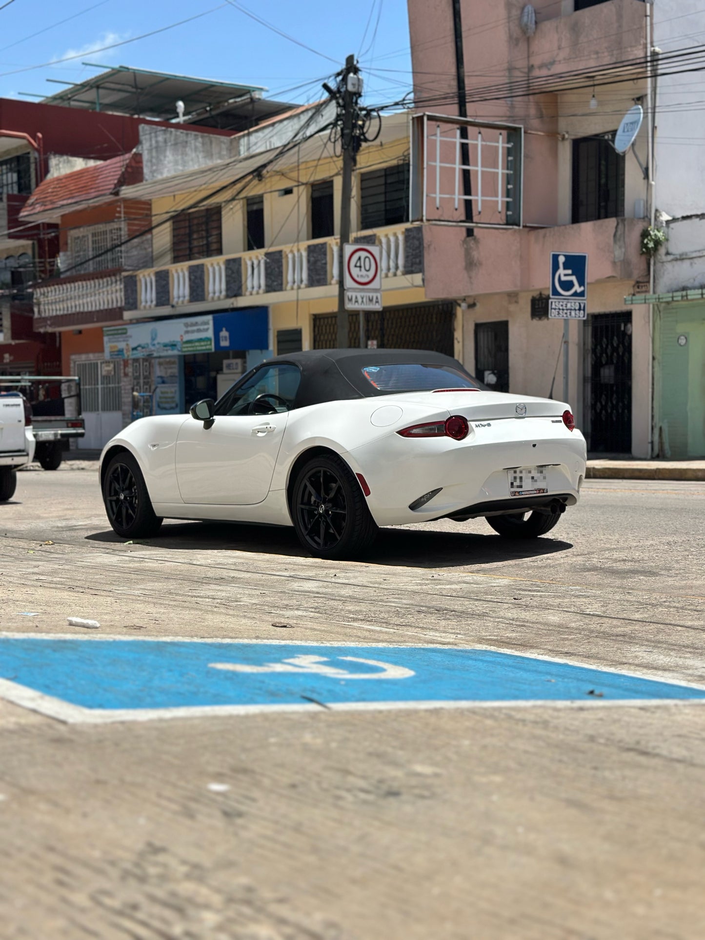 2023 Mazda MX-5 Manual