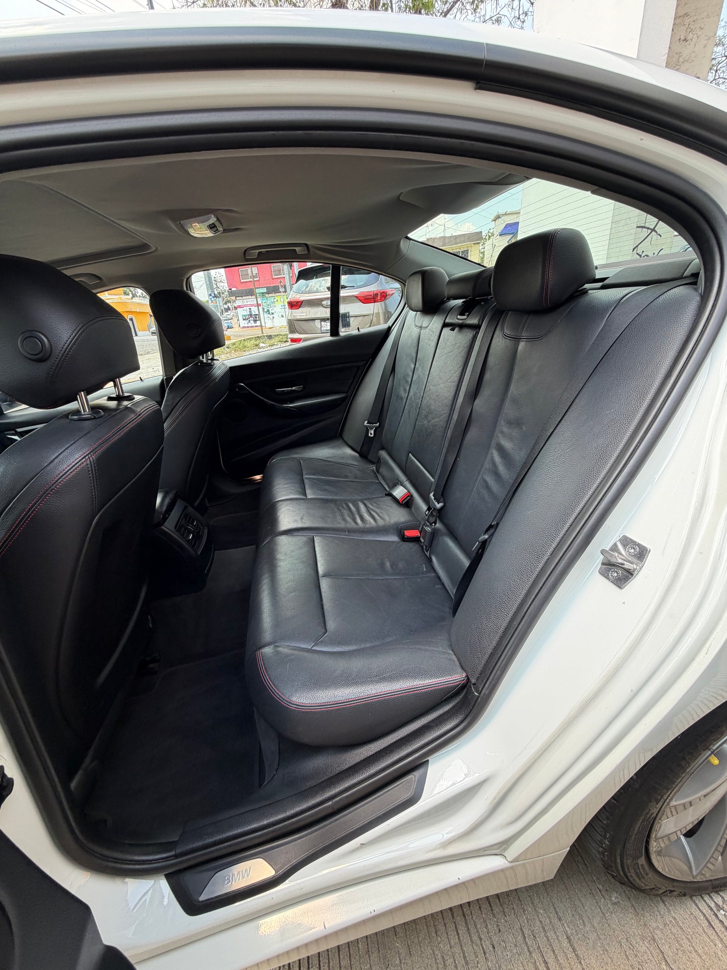 2014 BMW 328 automático
