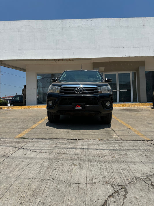 2019 Toyota Hilux SR