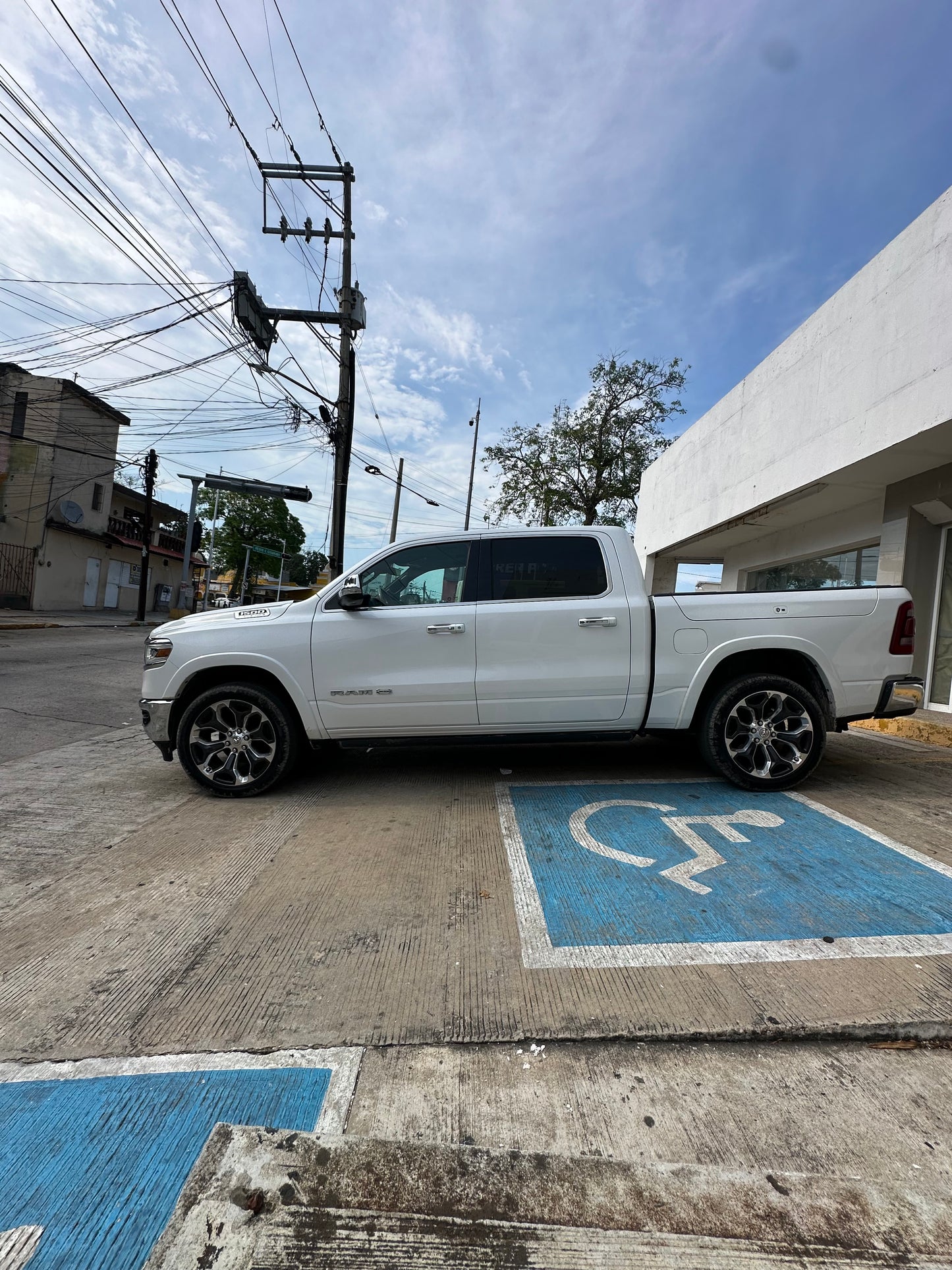 2020 RAM Longhorn etorque