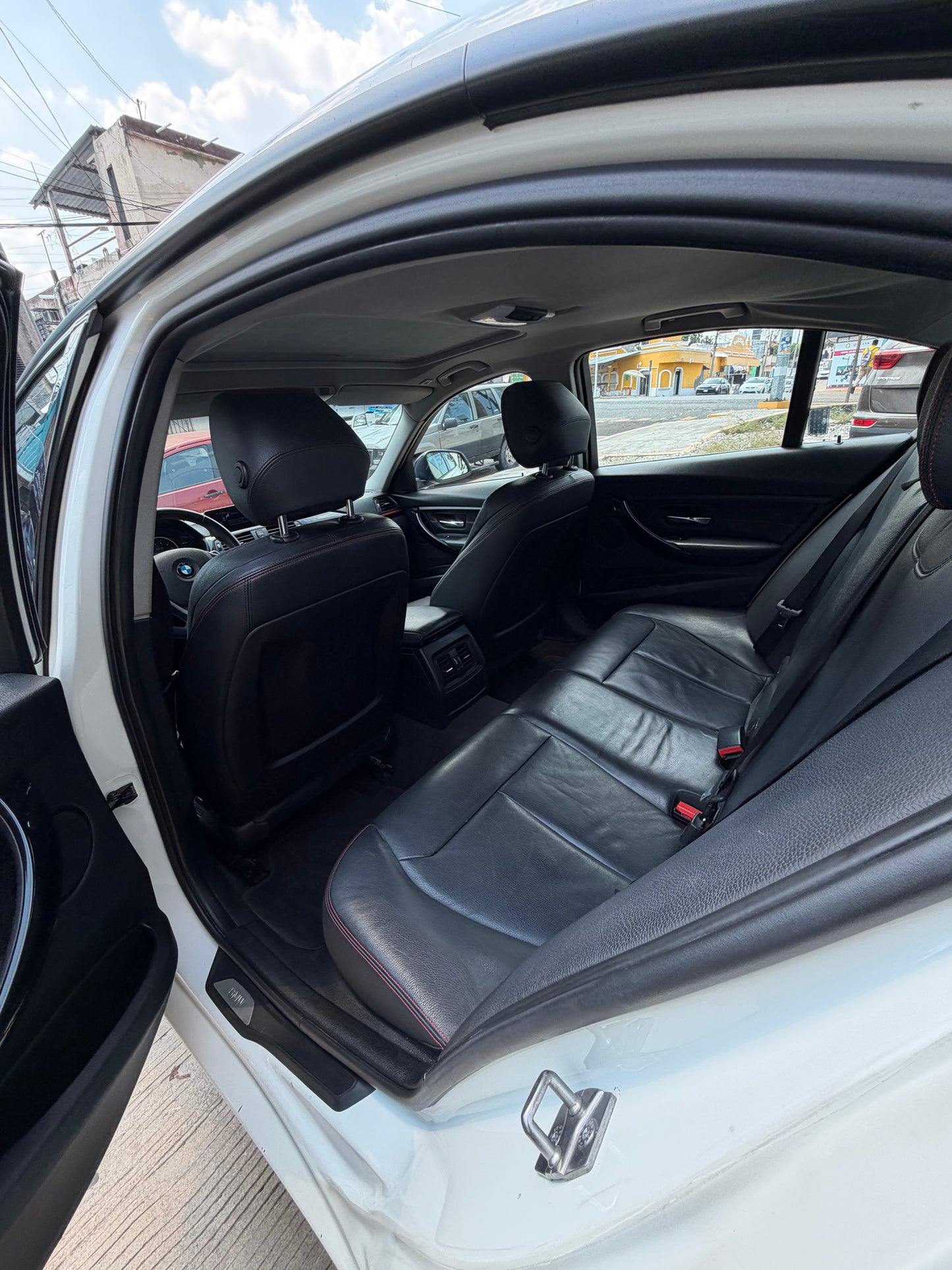 2014 BMW 328 automático