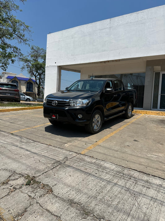 2019 Toyota Hilux SR