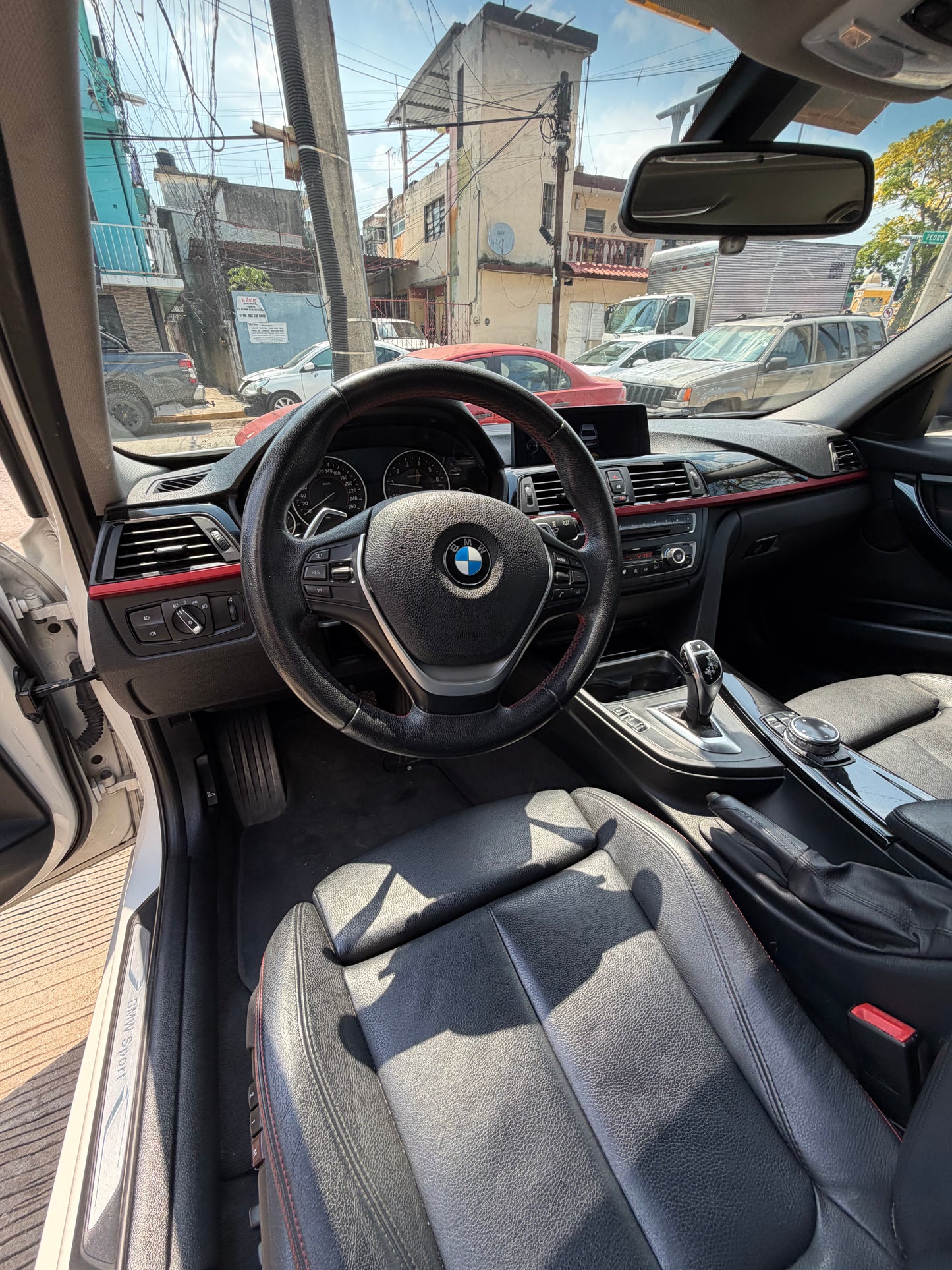 2014 BMW 328 automático