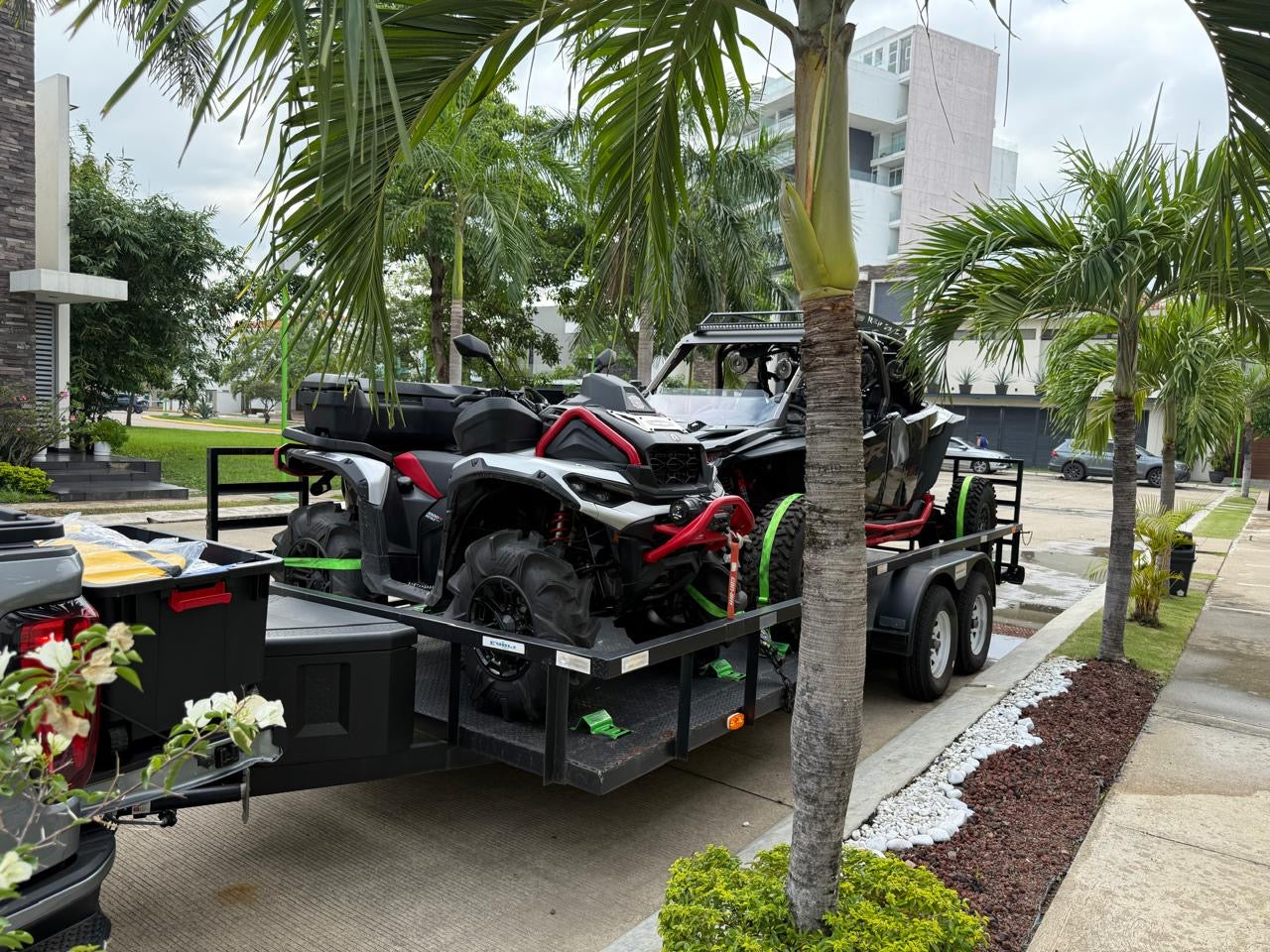 2025 Polaris RZR PRO R