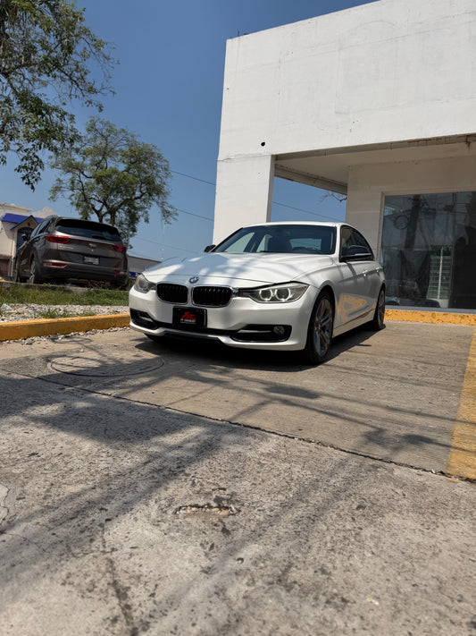 2014 BMW 328 automático