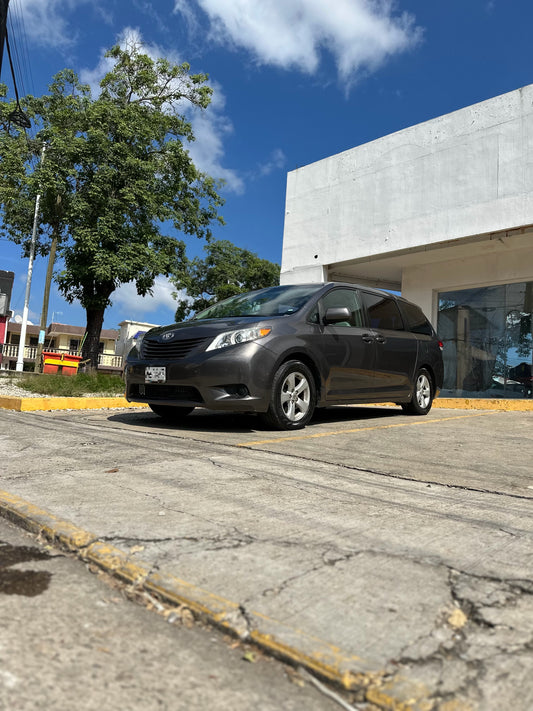 2011 Toyota Sienna