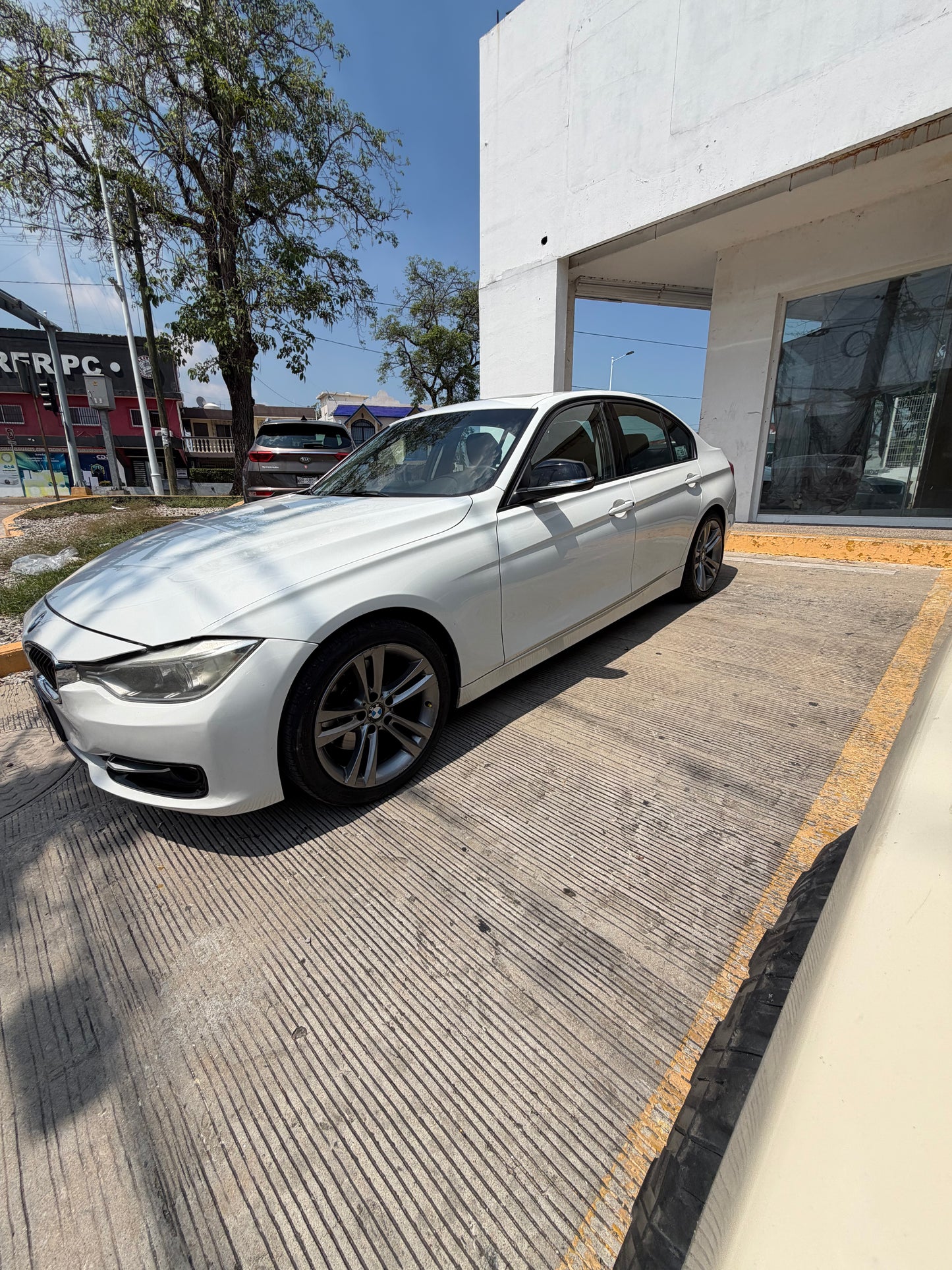 2014 BMW 328 automático