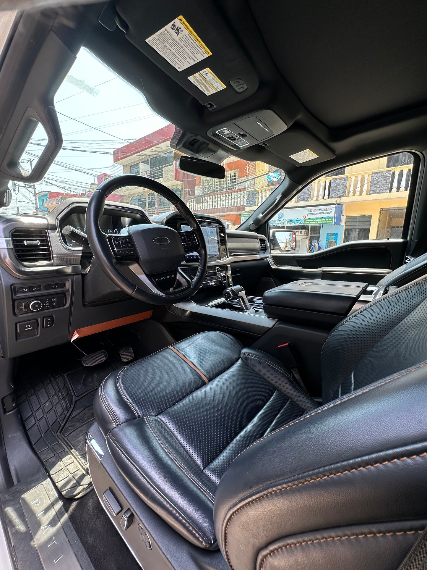 2022 Ford Lobo Platinum