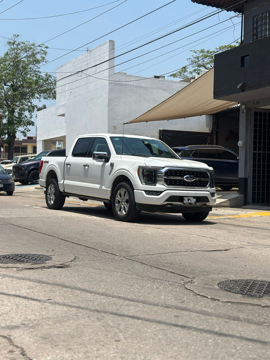 2022 Ford Lobo Platinum